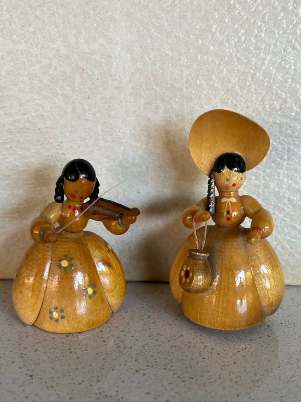 Dolls, Pair, Ergenbirge Region Germany, Musicians